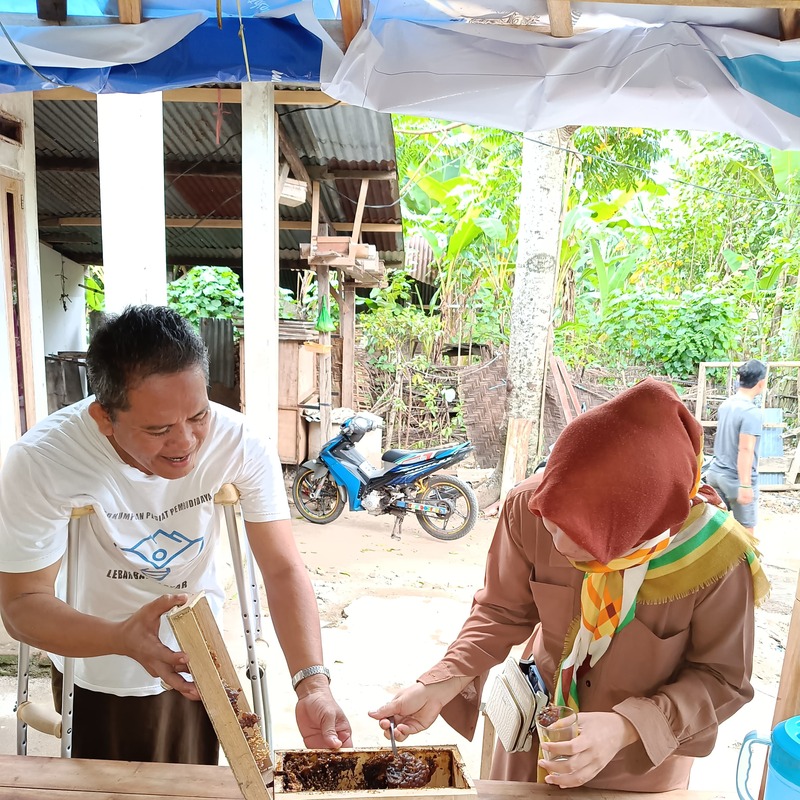 Pengembangan usaha para pekerja migran.